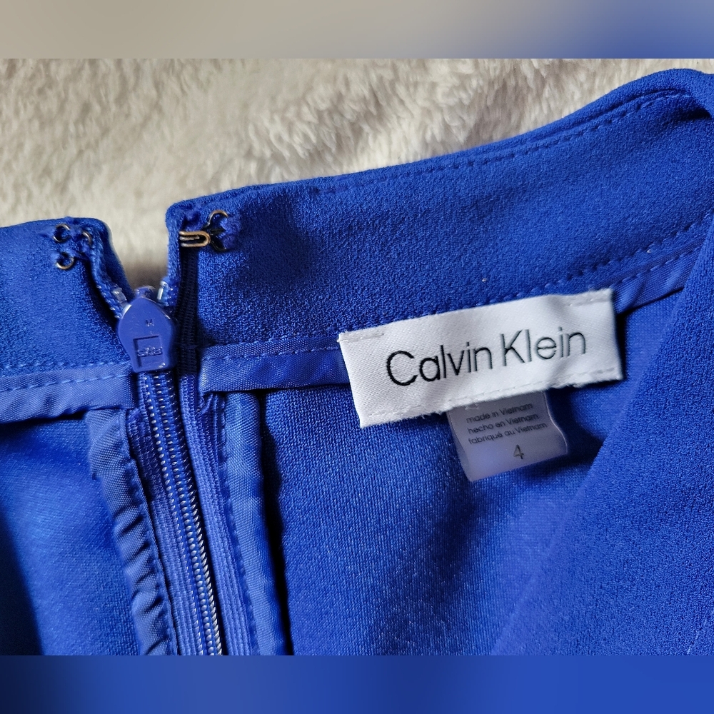 ✨️HP✨️Calvin Klein | NWOT Royal Blue Scuba Crepe V-Neck Ruffle Trim Midi Dress - Picture 4 of 13